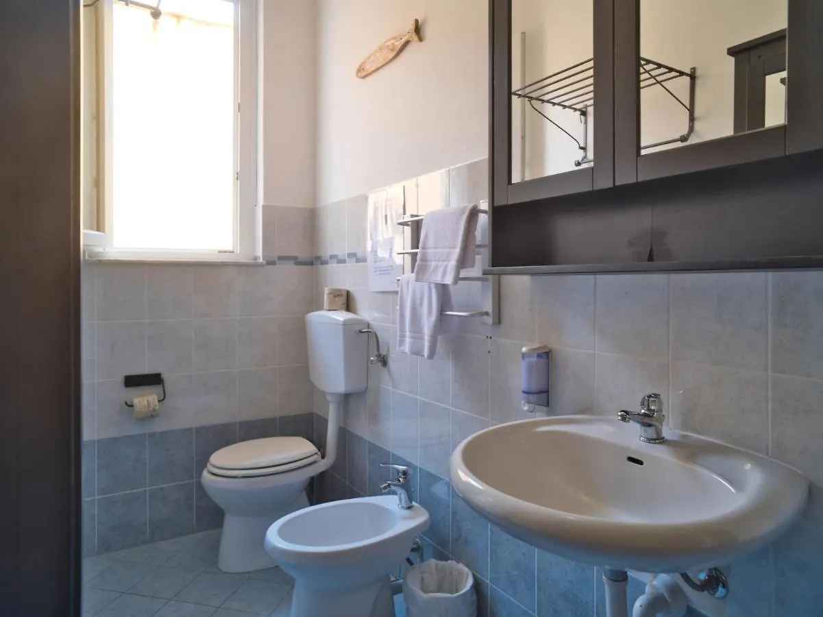 Hotel 2 Passi Dal Mare Finale Ligure 0*,  Italien