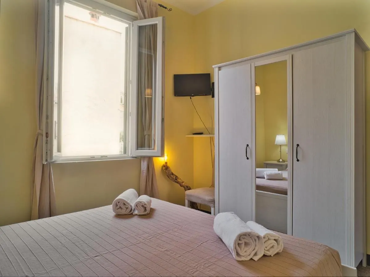 2 Passi Dal Mare Hotel Finale Ligure