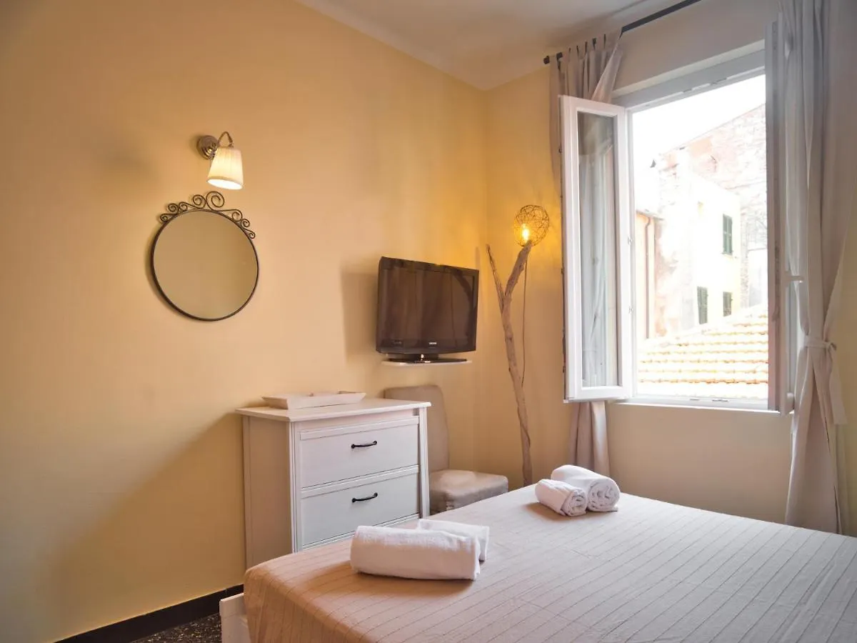Pensionat 2 Passi Dal Mare Hotell Finale Ligure